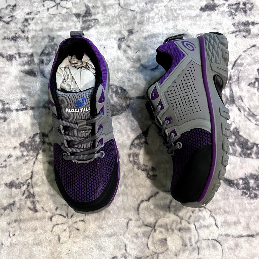 Nautilus Women's N1061 Safety Comp Toe Sneakers Sz 5M